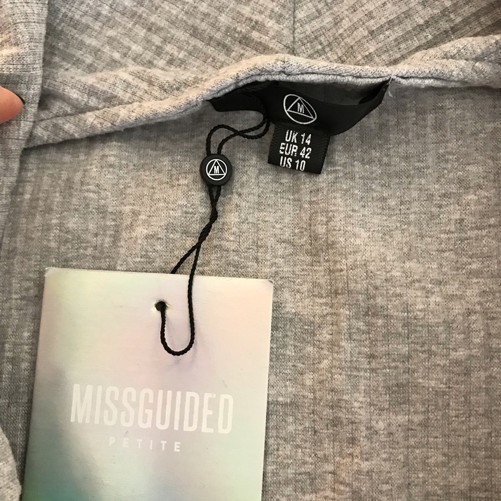 Missguided NWT gray off the shoulder dress 10 - Picture 4 of 5